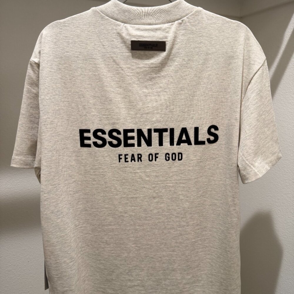 Combo Set Fear of God Essentials Light Oat T-shirt & Shorts BNWT Authentic ✅ - Picture 3 of 9